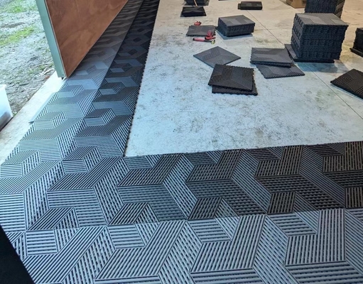 Piastrelle di garage interconnesse commerciali Piastrelle di pavimento di garage in vinile resistenti ai raggi UV