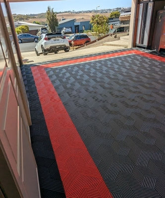 Piastrelle da terra da garage in polipropilene 40x40 Piastrelle da pavimento interlaccianti da garage da 18 mm