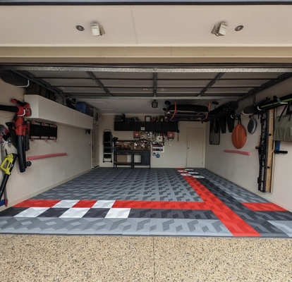 Piastrelle antiscivolo per garage epossidiche resistenti alle sostanze chimiche Piastrelle per corse